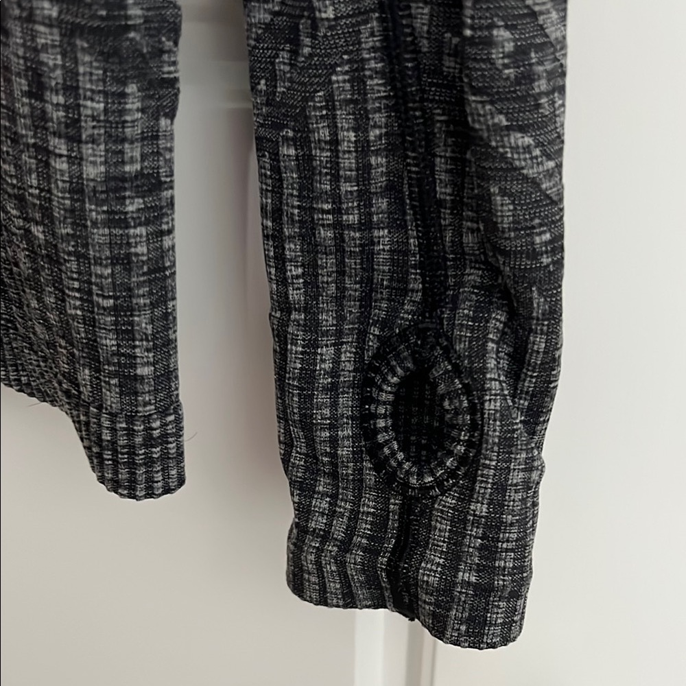 Lululemon Top - Picture 2 of 6